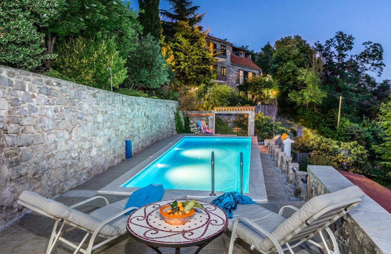 Villa Blanka Zrnovnica Ngoại thất bức ảnh
